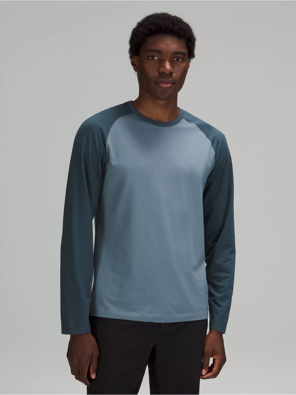 LULULEMON Fundamental Raglan Long-Sleeve shirt in Slate Blue, two-tone